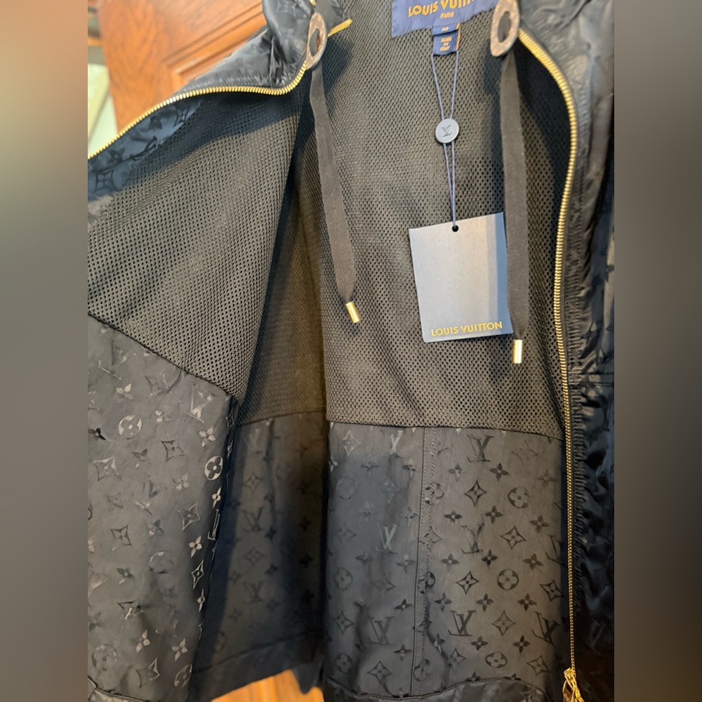 Louis Vuitton Shiny Monogram Short Parka in Midnight Navy - Picture 7 of 11